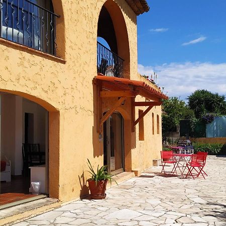 Rez-De-Villa Мужен Екстериор снимка